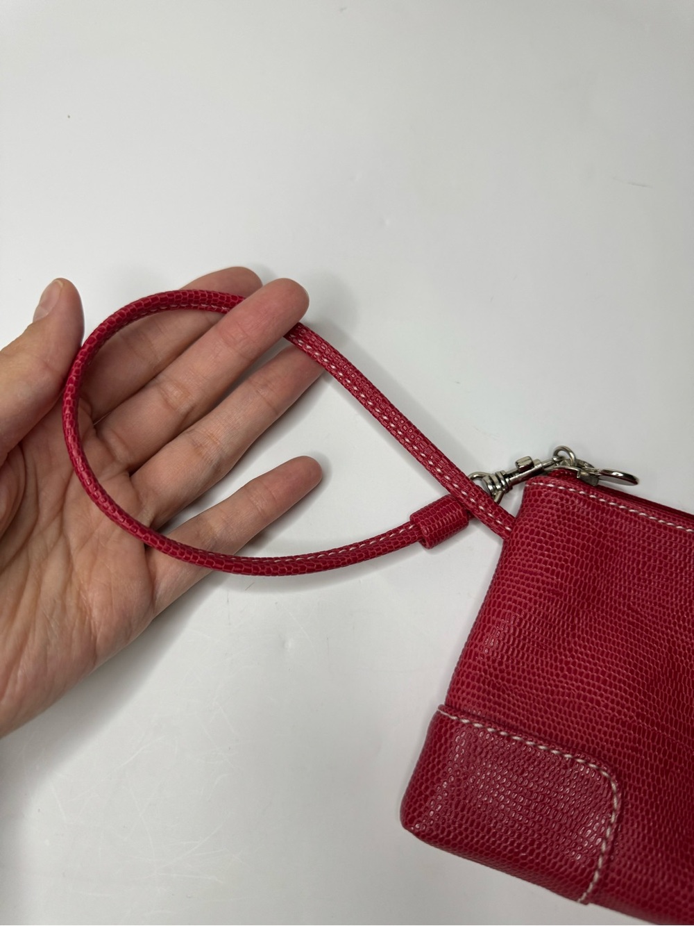 Liz Claiborne Red Textured Wristlet with Strap - Picture 2 of 6